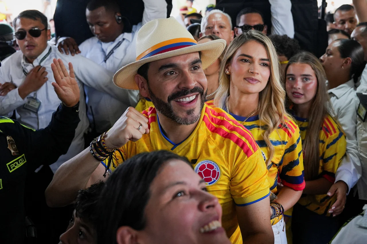 Candidato da direita vence eleição na Colômbia, aponta apuração preliminar