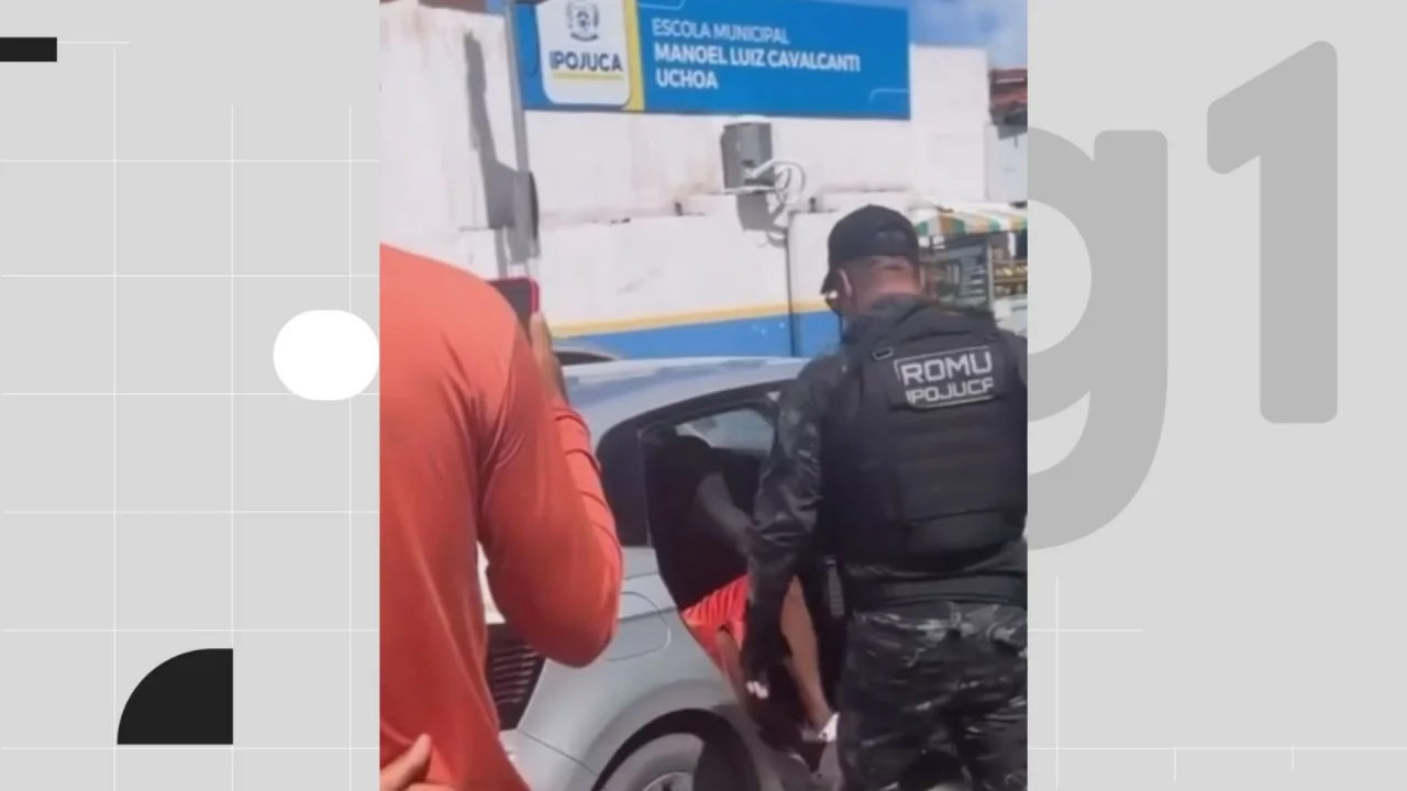 Ambulante é baleado acidentalmente por guarda municipal durante fiscalização em Porto de Galinhas